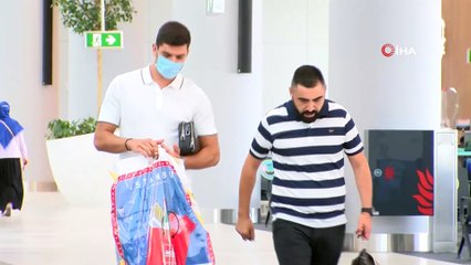 Cenk Özkaçar, Lyon’a imza atmak için Fransa’ya uçtu