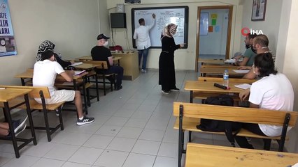 Engelli bireylere 2 dilde KPSS kursu