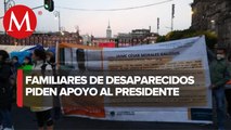 Familiares de desaparecido en Michoacán protestan en el Zócalo