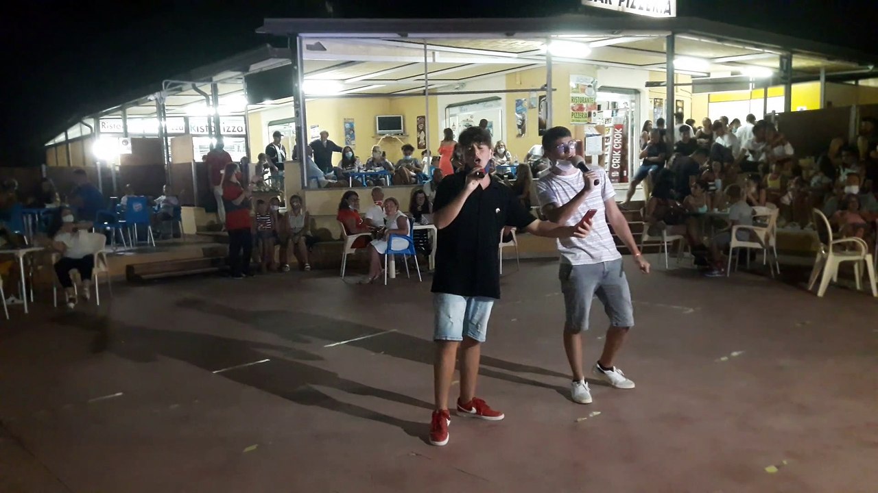 KARAOKE - " Super Santos" -  Matteo Giordano e Mauro Matrone-  Eurecastyle animazione - Villaggio camping Lungomare Cropani Marina   - ESTATE 2020