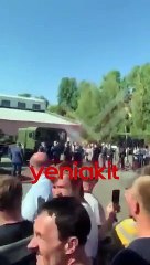 Devlet Başkanı protestocuların üzerine yürüdü: Erkek olun ben tek başımayım siz kalabalıksınız