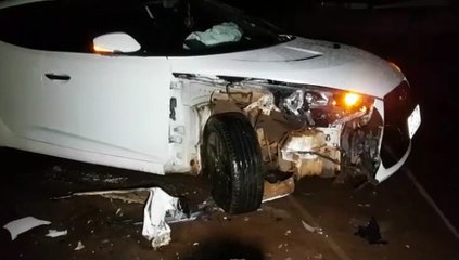 Hyundai Veloster e caminhonete batem às margens da BR-369