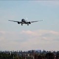 Air New Zealand Boeing 777 landing in a strong corsswind