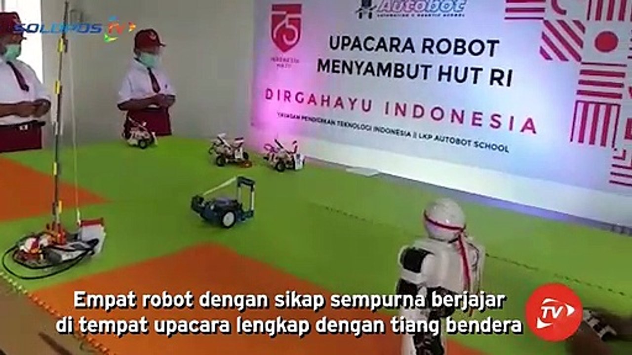 Robot Ikut Upacara HUT RI Karya Bocah SD