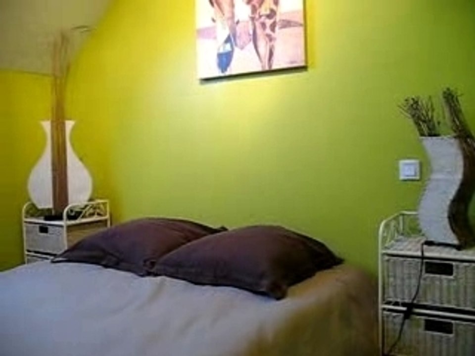 CHAMBRE 1 étage à droite en haut de l'escalier à ETERNET