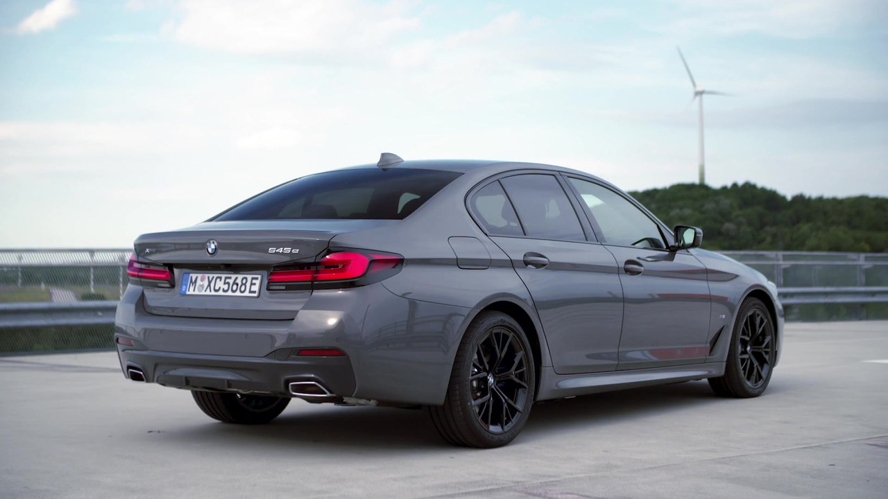 Das Top-Modell - die neue BMW 545e xDrive Limousine
