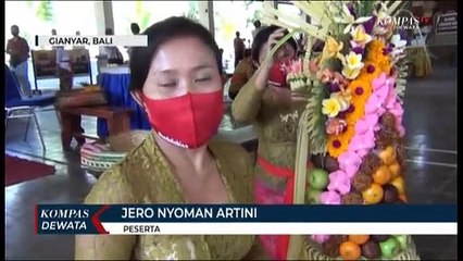 Lomba Menrangkai Buah  Gebogan Khas Bali