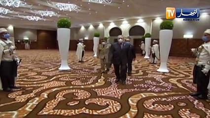 لحظة وصول الفريق السعيد شنقريحة وصالح قوجيل وسليمان شنين إلى المركز الدولي للمؤتمرات