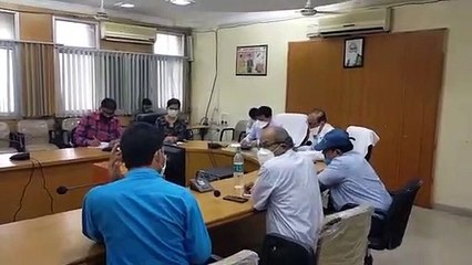 कोविड-19 के हाई रिस्क केसेस का सर्वे किया जाना सुनिश्चित करें: कलेक्टर