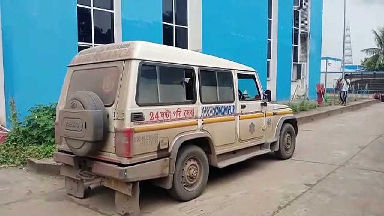 ২৪ ঘন্টারও বেশী সময় ধরে হাসপাতালের সামনেই পড়ে মৃতদেহ!