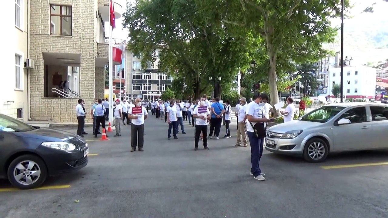 Öğretmenler 'Okulları Birlikte Açacağız' yazılı tişörtler giyerek yürüdü - TOKAT