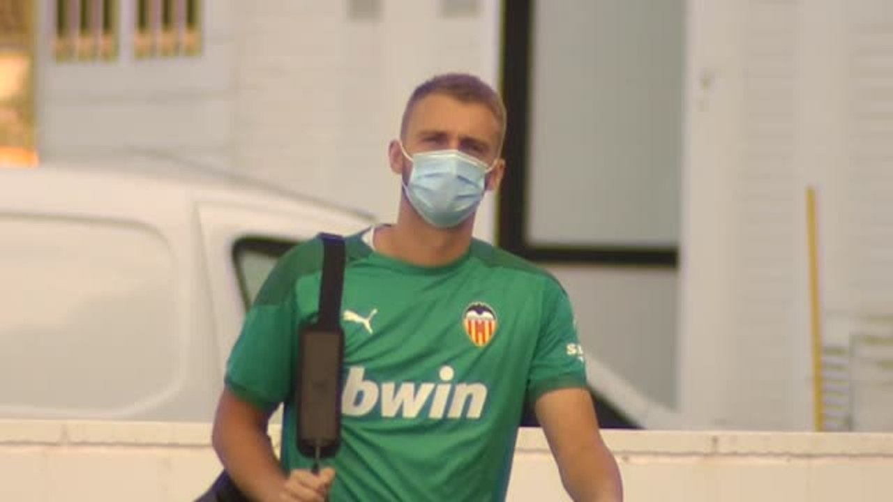 Ambiente tenso en la plantilla del Valencia tras la falta de liquidez