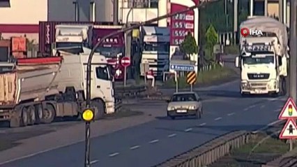 Işık ihlali sonucu meydana gelen kaza kamerada