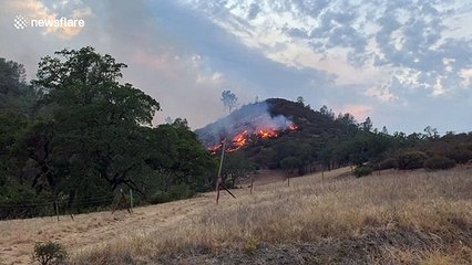 Descargar video: Firefighters continue to battle wildfires in California during heatwave