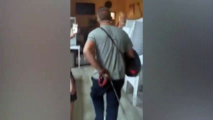 Agreden a dos policías que intervenían en un bar para disipar una pelea en Sevilla