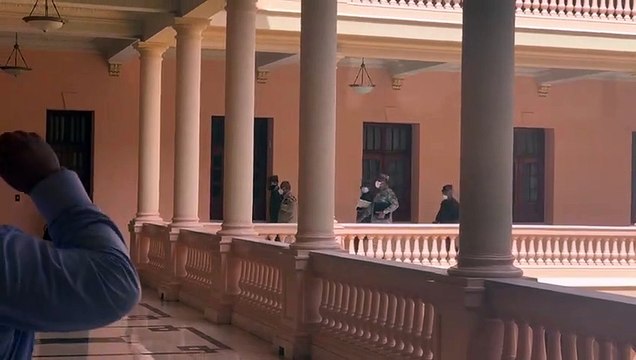 El ministro de Defensa, teniente general Carlos Luciano Díaz Morfa, llegó a media mañana de este martes al Palacio Nacional