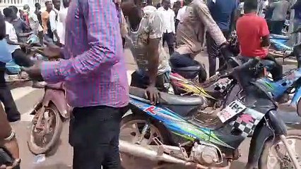 Manifestations des maliens devant le domicile du Président IBK