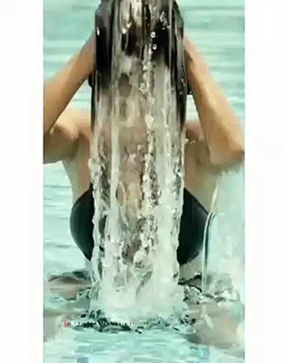 Pooja hehde. Hot