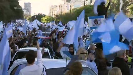 Miles de argentinos protestan en contra del presidente  Fernández