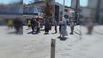 Taksim’de iki dilenci kadın birbirine girdi