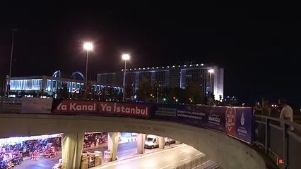 İBB'nin Kanal İstanbul afişleri söküldü