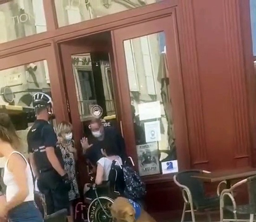 Castres - Un commerçant refuse violemment l'entrée de son établissement à une jeune femme en fauteuil avec son chien