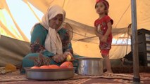 معاناة النازحين السوريين مع ارتفاع درجات الحرارة