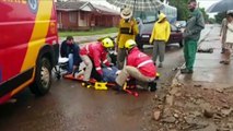 Cadeirante fica ferida após ser atingida por carro no Bairro Interlagos