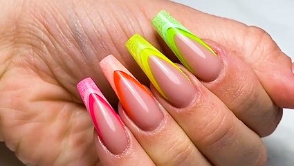 This manicure creates a 3D illusion on nails