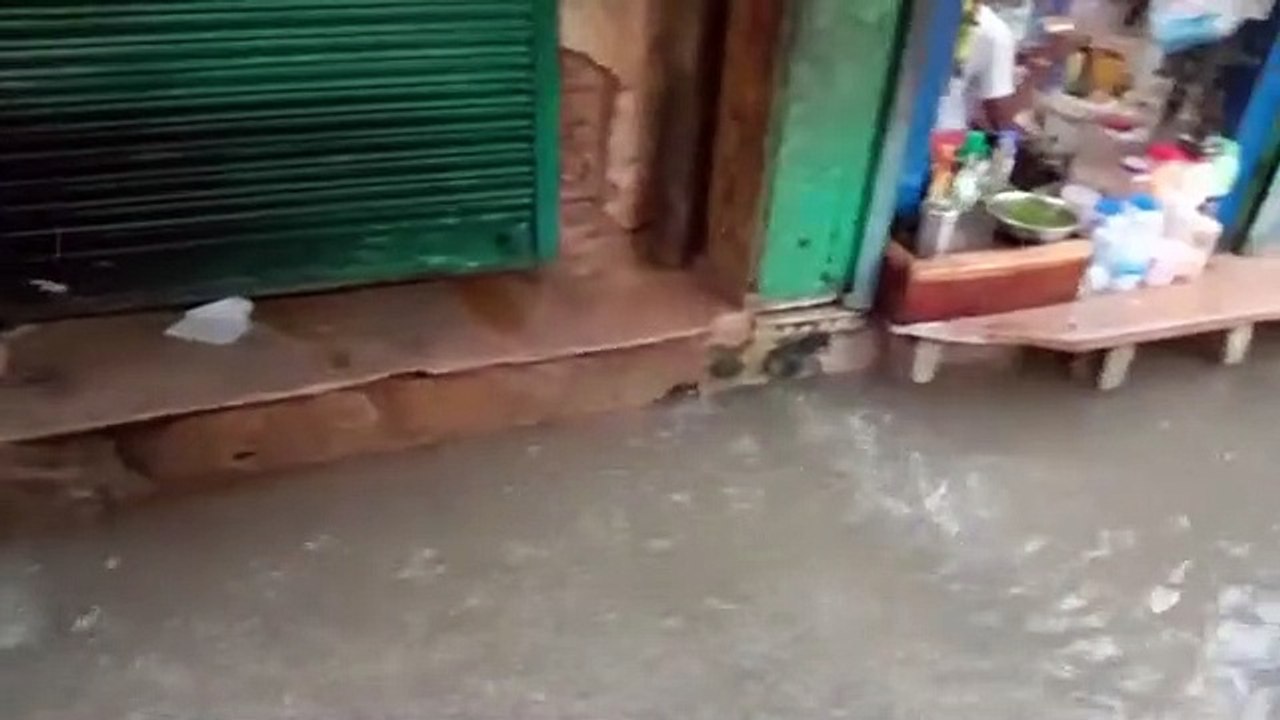 मानसून की पहली जोरदार बारिश, साढ़े तीन घंटे में...
