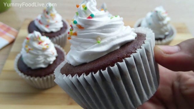 Biscuits Cup Cake Recipe. Only 3 Ingredients. Without Oven | बच्चों के लिए सुपर सॉफ्ट केक बनाइये
