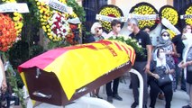 Göztepe'nin efsane oyuncusu 'Bombacı' Halil Kiraz son yolculuğuna uğurlandı