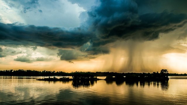 'They're All Packing Up And Leaving': Gulf Coast Residents Prepare For Tandem Hurricanes