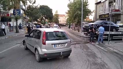 İki otomobil çarpıştı: 4 yaralı - ISPARTA