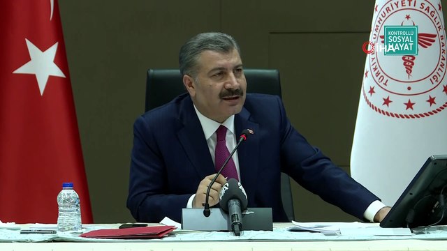 Bakan Koca: 'Pandemiye siyaset bulaştırmayalım demiştim. Sağlık Bakanlığı, 9.8 TL'nin üzerinde herhangi bir yerli kit alımı yapmamıştır'
