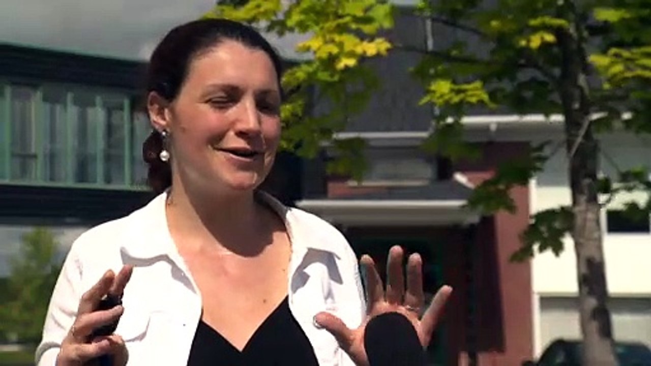 Des bouées pour aviser d'une plante envahissante