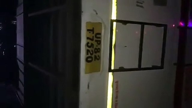 आगरा लखनऊ एक्सप्रेस वे पर भीषण हादसा, दिल्ली से बिहार जा रही बस पलटी, 30 लोग घायल
