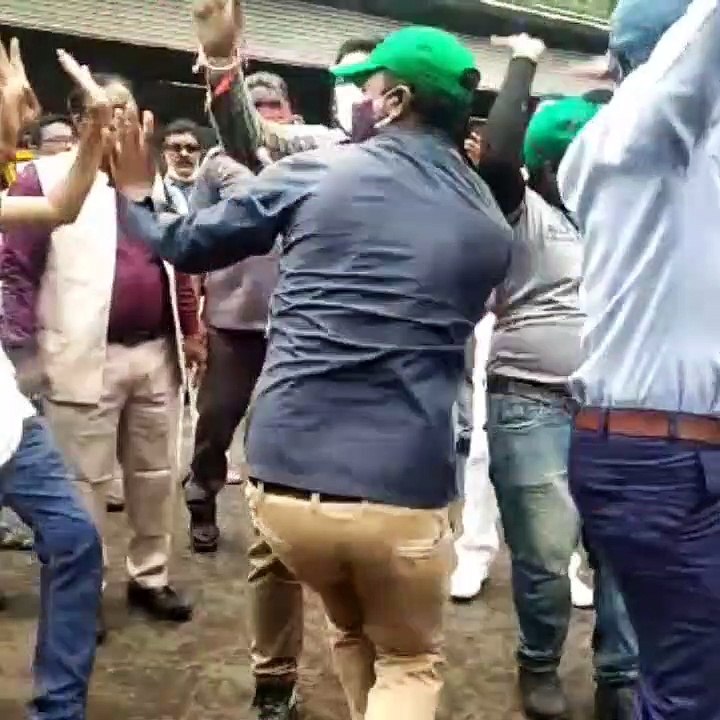 फिर नम्बर वन पर आने की छाई खुशी, कर्मचारियों में जबरदस्त उत्साह