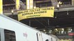 Greenpeace realiza una acción contra el tráfico aéreo en Atocha