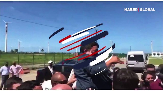 Bolsonaro'nun kucağına aldığı çocuk 'cüce' çıktı