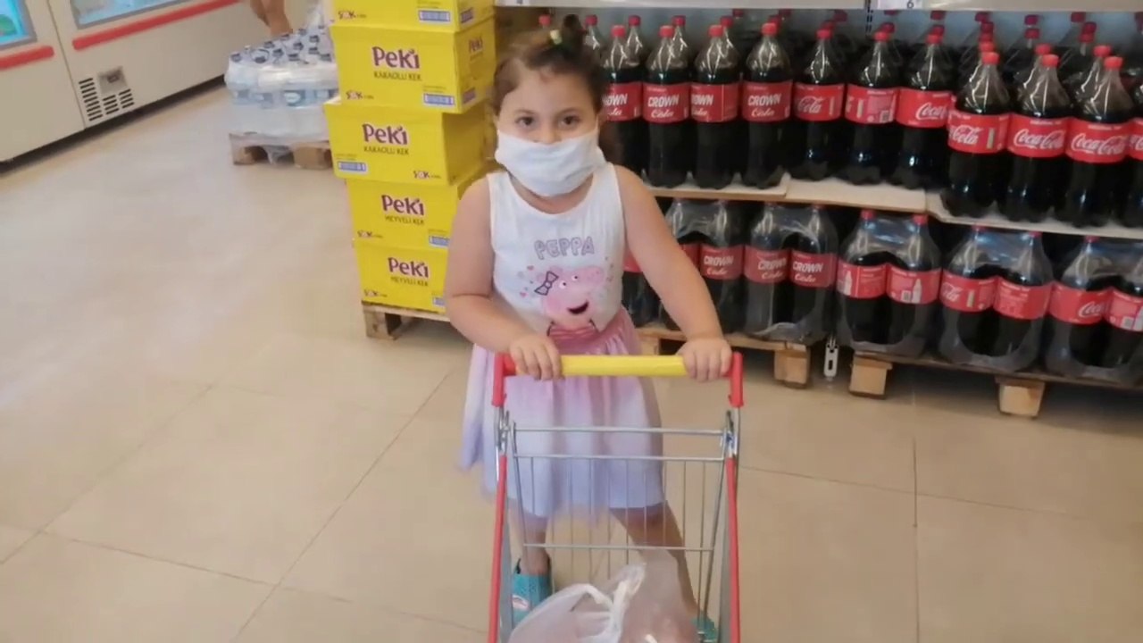 Sılanaz ile annesi Oyuncak Market arabasıyla Bayram Alışverişi Yaptı | Eğlenceli Çocuk Videoları
