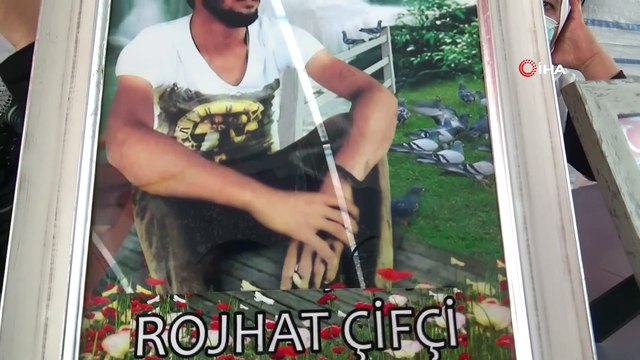 Evlat nöbetindeki Necibe annenin yürek burkan hikayesi...PKK bir oğlunu şehit etti, diğer oğlunu dağa kaçırdı