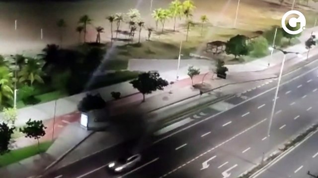 Vídeo mostra motociclistas em alta velocidade na Avenida Dante Michelini, em Camburi