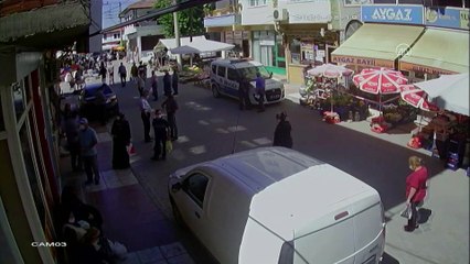 80'lik kardeşlerin baltalı kavgası güvenlik kamerasına yansıdı - KASTAMONU