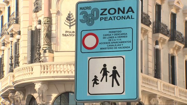 Los madrileños pueden ya disfrutar de una Puerta del Sol peatonal