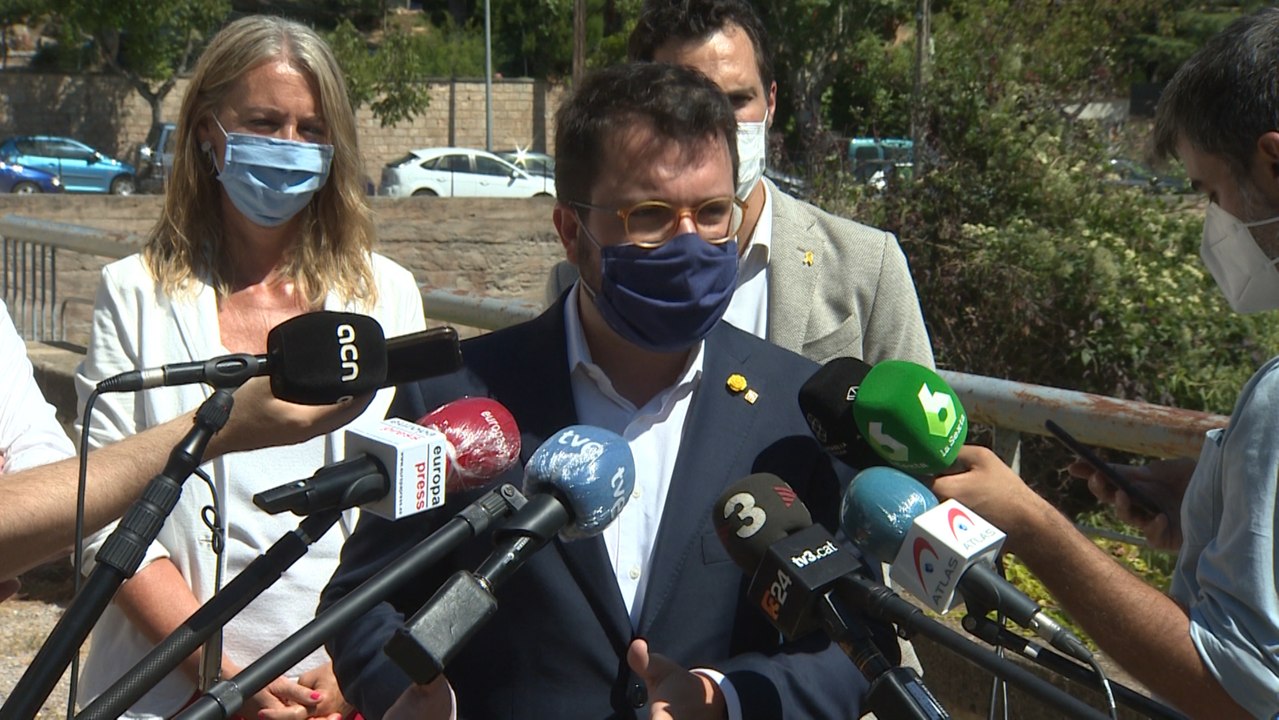 Aragonés: "Las decisiones en Cataluña las deben tomar las instituciones catalanas"