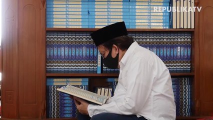 Sejumlah jamaah saat melaksanakan muhasabah.