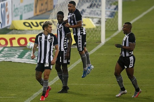 Veja a análise da vitória do Botafogo sobre o Atlético-Mg no Brasileiro