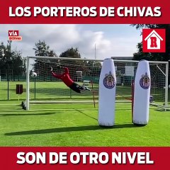 Puro grande en la portería de Chivas