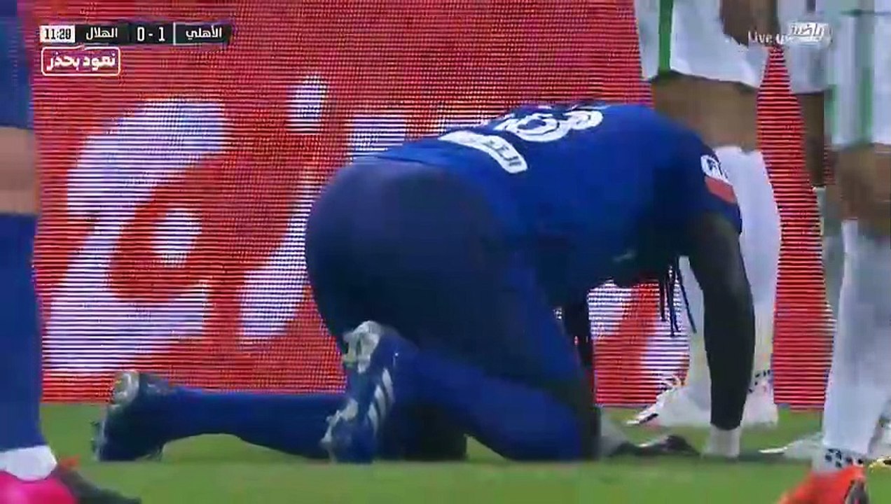 Bafetimbi Gomis yine fenalaştı